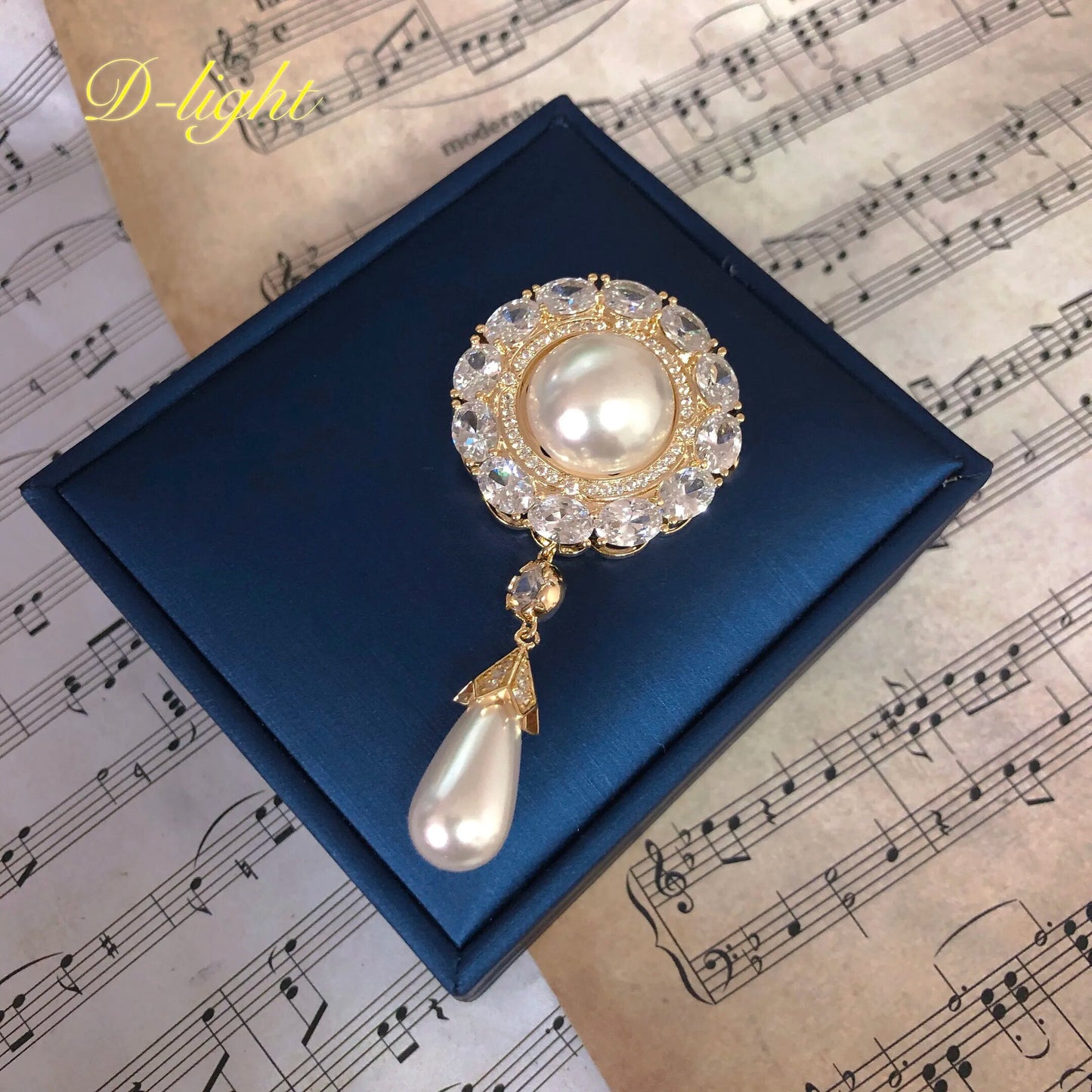 Elegant Fashion Copper Inlaid Zircon Brooch Pearl Pendant Exquisite Luxury Women Jewelry Set Dress Lapel Pin Banquet Accessories