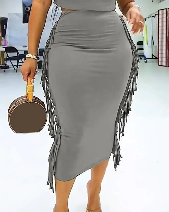 Two Piece Sets Womens Outifits 2023 Summer Fashion O-Neck Short Sleeve Crop T-Shirt & Casual Tassel Design High Waist Skirt Set